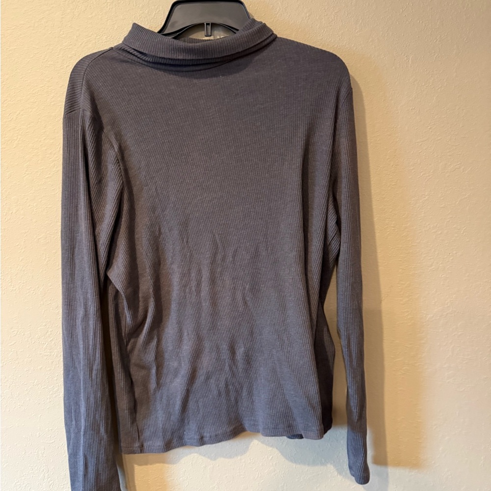 Old Navy Charcoal Ribbed Turtleneck